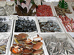 Venedig - Campo S. Giacomo dell'Oro - Marktstand mit Sea Food 