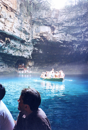 Der unterirdische See Melissani auf der Insel Kefalonia