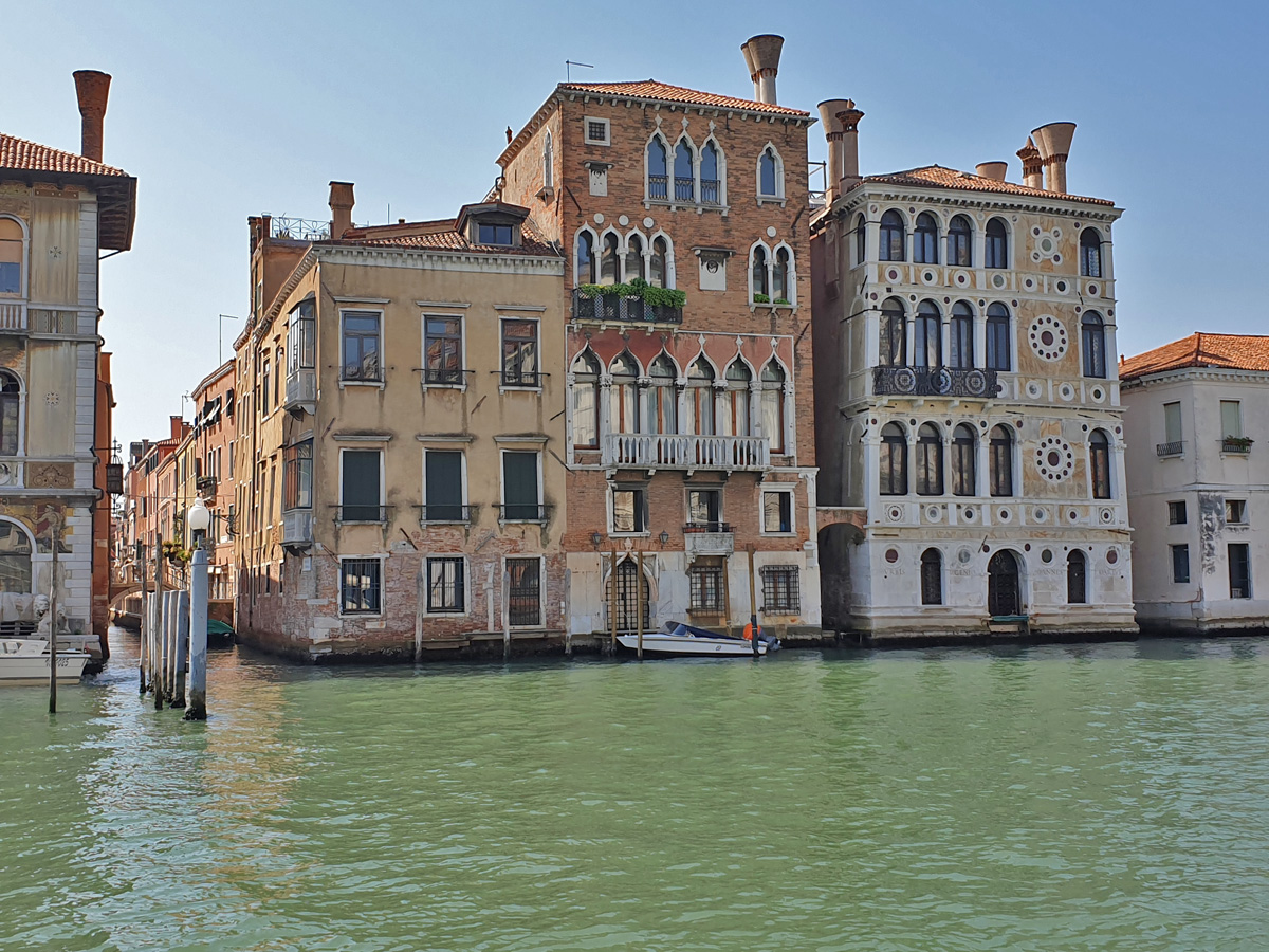 Canal Grande mit Vaporetto Linie 1