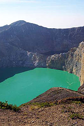 Kelimutu Indonesia Flores Island Volcano Maumere Beach Volcano Kelimutu near Maumere