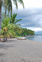 Maumere Waiara Strand, Villa Beach Waiara Flores Indonesien Maumere Sea World Club Resort Restaurant Beachvilla Strandhaus, Tropen, Bungalow Luxus Villa am Strand